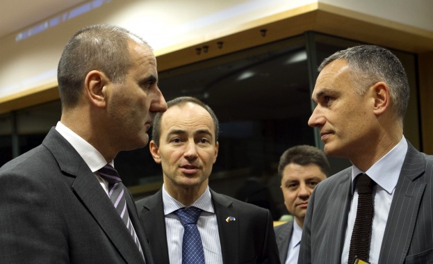 Цветанов обсъди основни точки на европейската сигурност и отбрана с Арно Данжан