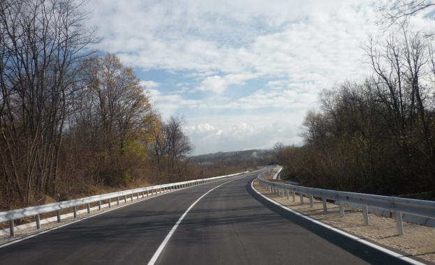 Пускат движението по новия обходен път на село Поповци