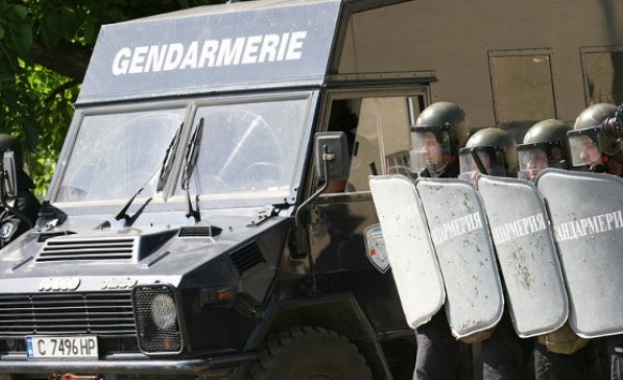 Множество арести във Велико Търново, жандармерия и ГДБОП блокираха града