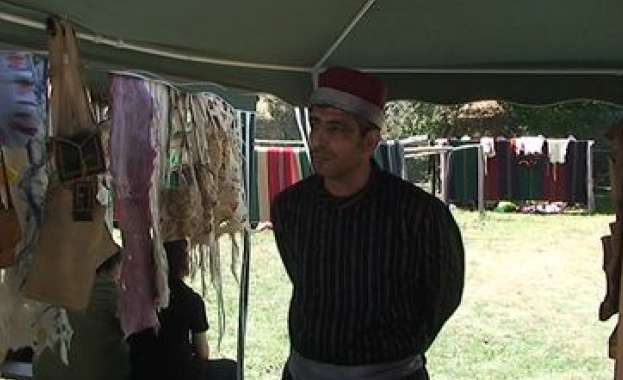 Сирийски майстор откри благотворителна изложба за бежанците