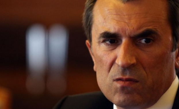 Орешарски: Никола Гюзелев ще бъде извор на вдъхновение и ярък пример