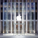 Apple заформя скандал, определяйки Крим за руска територия