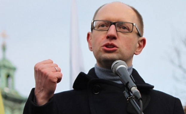 Майданът номинира Яценюк за премиер 