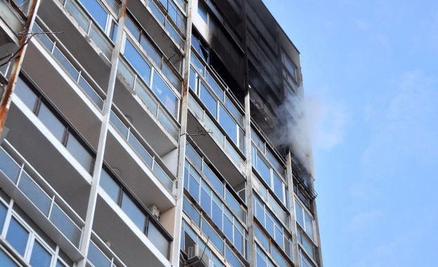 Голям пожар във Варна /снимки/