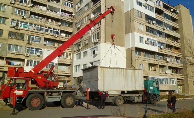 Премахват незаконните гаражи в Ямбол