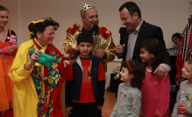 „Приказки без край" подобри качеството на болничния престой на близо 3 хиляди деца 