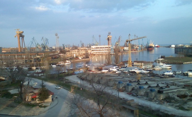 Локаут в бургаската корабостроителница