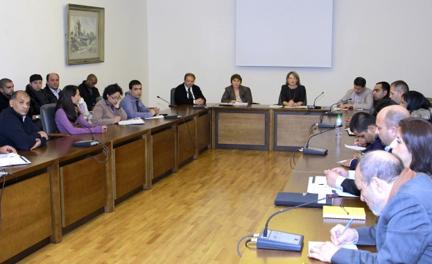 Златанова отхвърли идеята за министерство на етническите въпроси