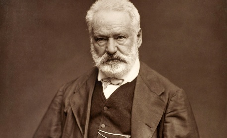 Този, който е уверен в собствената си светлина...