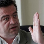 Цветелин Кънчев: Лютви Местан ползва ромите за термометър