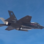 Руски изтребител прихвана американски разузнавателен самолет край Крим