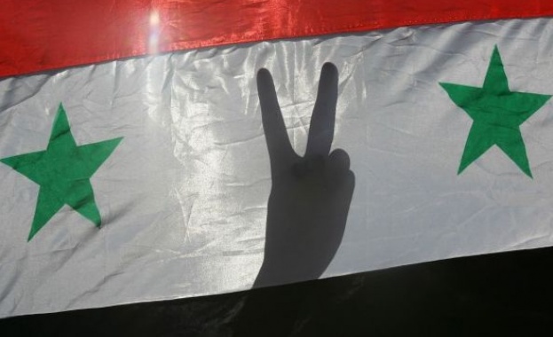 Коалицията, водена от САЩ е продължила ударите по „Ислямска държава“ край сирийския град Деир ез Зор