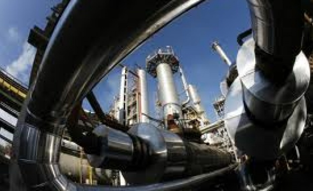 Спешен апел от бургаската рафинерия отправи лидерът на Изправи се