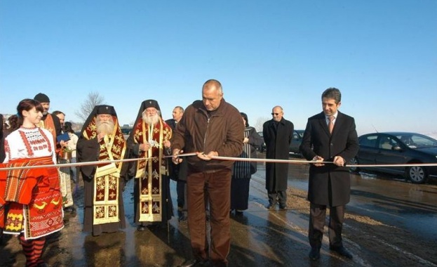 Пропада път, рехабилитиран преди 4 г. с пари от ЕС