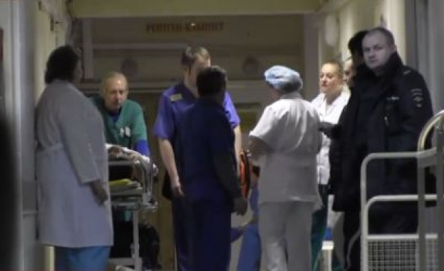 Убиец на двама руски полицаи откаран в болница 