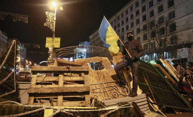 Армията няма да участват в потушаването на протестите в Украйна