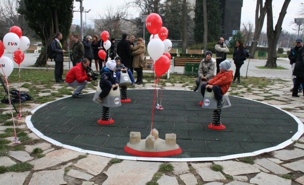 Кърджали се сдоби с „енергийна“ детска площадка