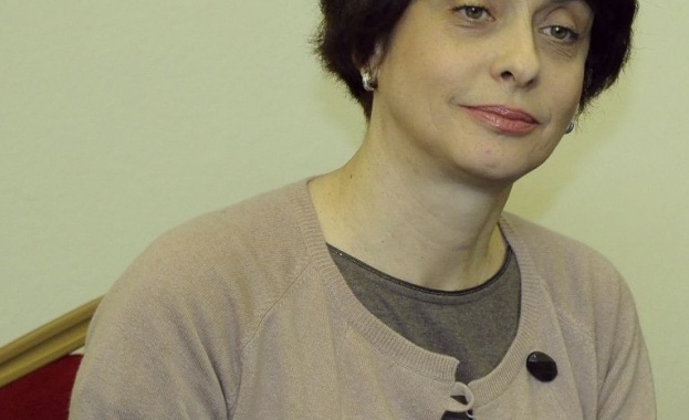 Надежда Нейнски: Разделя ни дори прочитът на миналото 