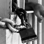 Убиец избяга от затвора за глътка свеж въздух, връща се доброволно 