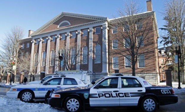 Отмениха режима за заплаха за сигурността в Харвард 
