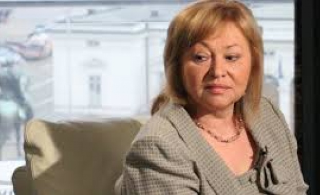 Христина Христова: Майчинството трябва да бъде обвързано с минималната работна заплата