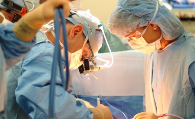 Уникална сърдечна операция спаси 28-годишен мъж