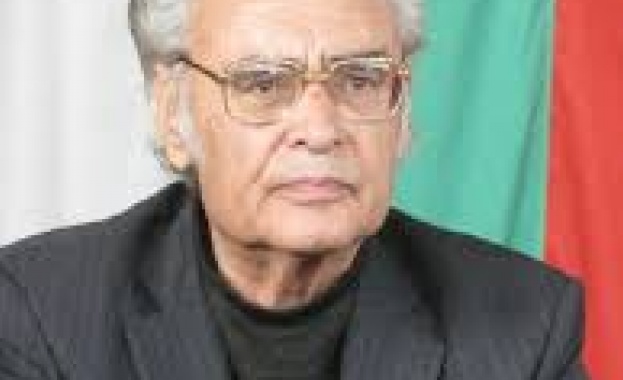 Излезе от печат юбилейното издание на „Време разделно" 