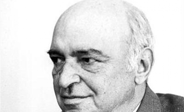 Навършват се 110 от рождението на писателя Павел Вежинов Навършват се 110 от рождението на писателя Павел Вежинов