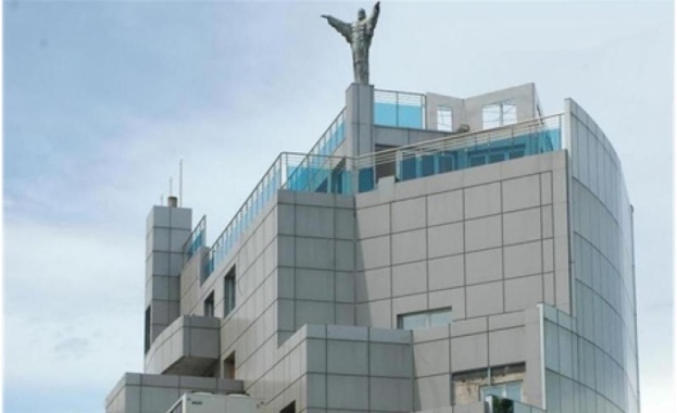 Махат статуята на Христос от хотела на Ванко 1