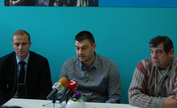 Заплашват активисти на Реформаторите да не ходят при Бареков 