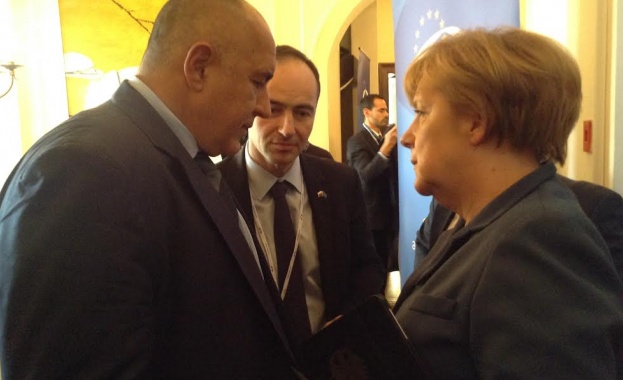 Борисов запозна Меркел с действията на „Орешарски”