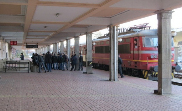 Представят пилотната система за онлайн резервация и билетоиздаване на БДЖ