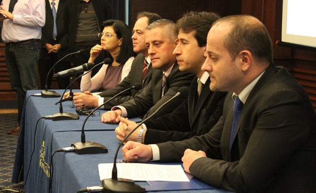 Реформаторите поиска подкрепата на "Ранобудните студенти" 