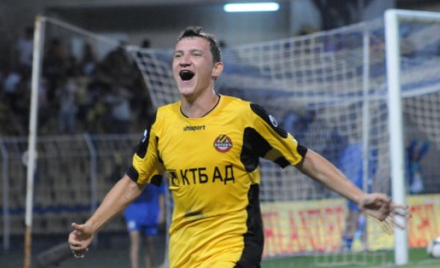 Тодор Неделев няма време за почивка