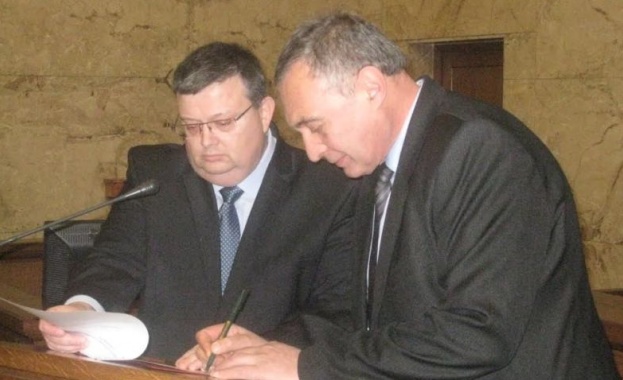 Евгени Диков встъпи в длъжност