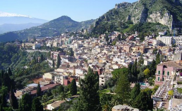 Българинът атакува гръцките острови  