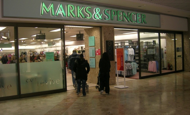 Търговска верига разреши на служителите си мюсюлмани да не продават алкохол и свинско