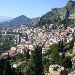 Българинът атакува гръцките острови  