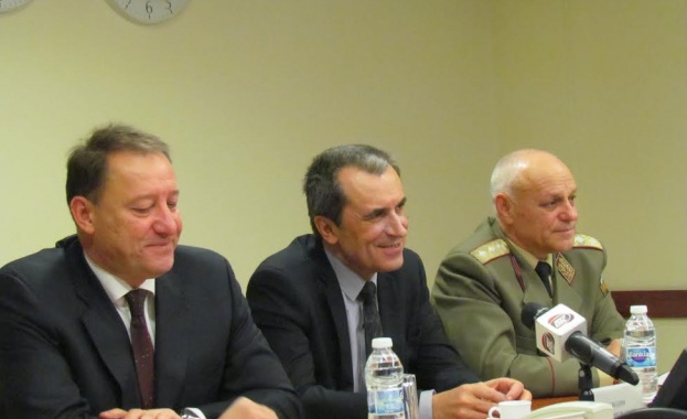 Орешарски си пожела една по-хубава година 