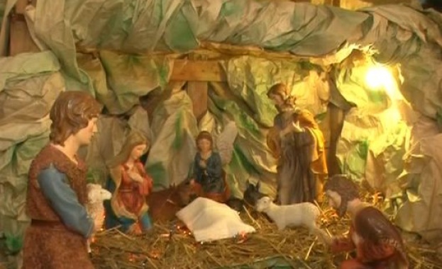 Витлеемската пещера в католическия храм в Житница