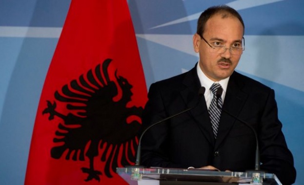 Албанският президент: Христос Воскресе, Честита Коледа!