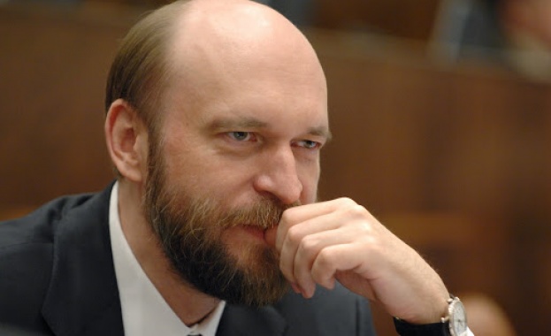 Издирват "банкера на Кремъл" Сергей Пугачов