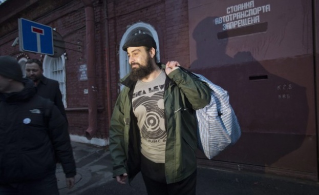 Петима екоактивисти от „Arctic Sunrise” се прибраха в родината си 