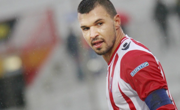 Корейски отбор с примамлива оферта за Божинов 