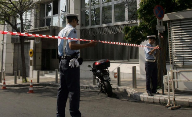 Стрелба срещу германското посолство в Атина