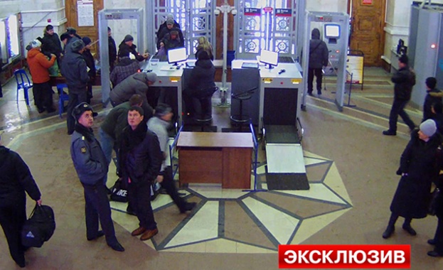  Видеокамери заснеха помещението на жп гарата във Волгоград (18+)