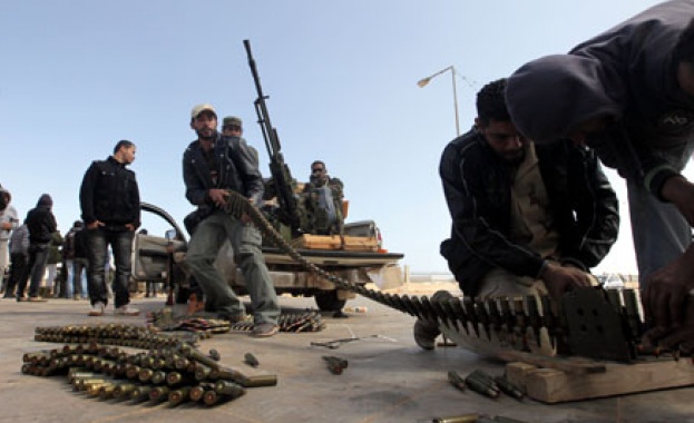 Либийски военни задържаха двама американци в Бенгази