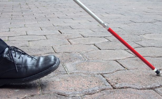 Едва 10% от незрящите работят, на Запад са 35%  