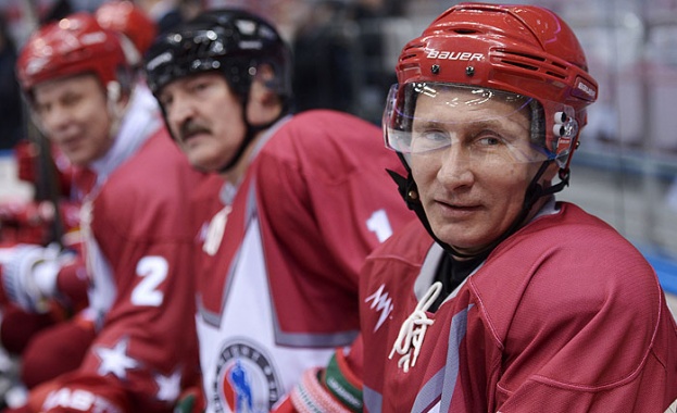 Путин и Лукашенко се срещнаха на леда