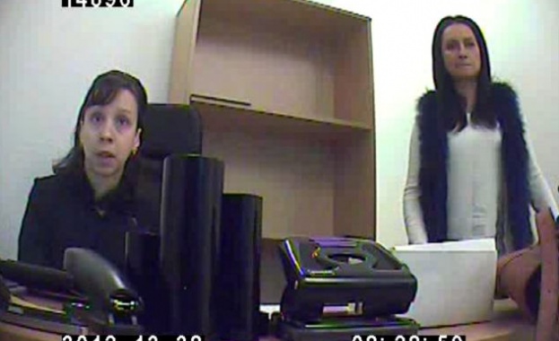 „Дейли мейл”: Българки учат новопристигналите в UK как да претендират за обезщетения